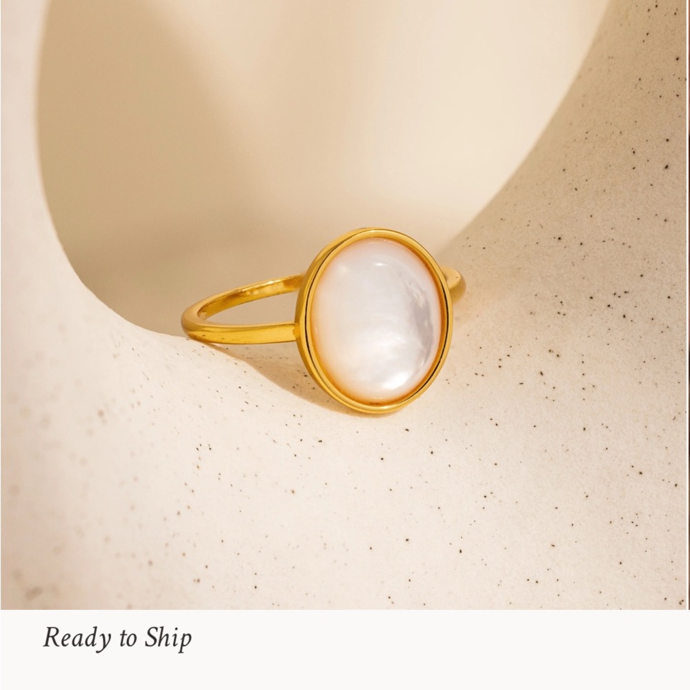 Caitlyn Minimalist Gold Pearl Ring